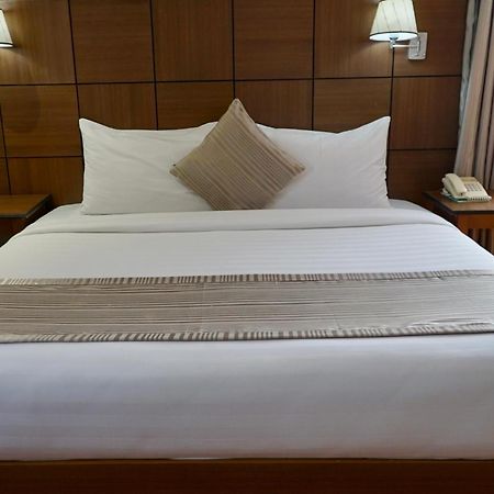 The Pinnacle Hotel And Suites Davao City Екстериор снимка