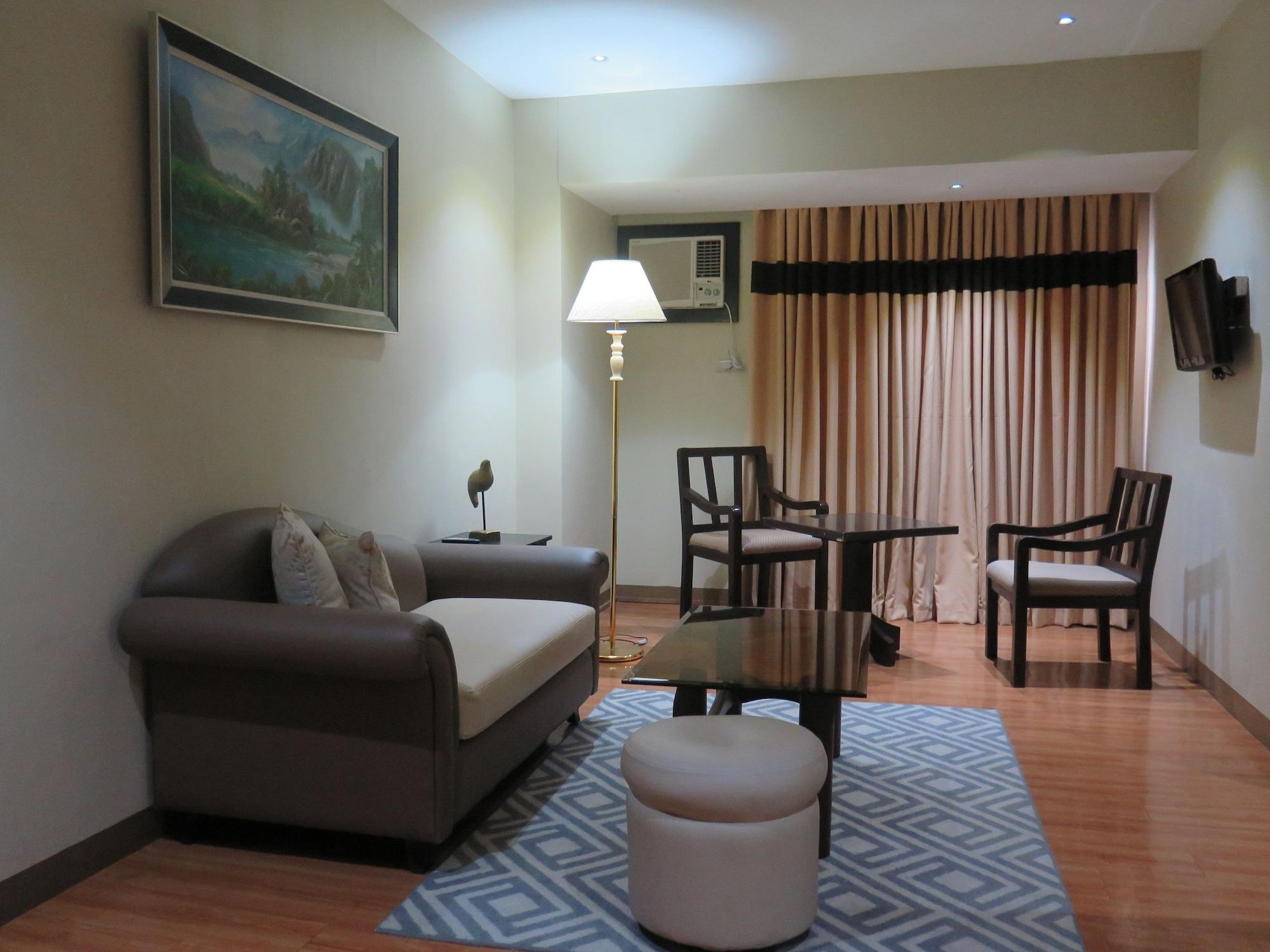 The Pinnacle Hotel And Suites Davao City Екстериор снимка