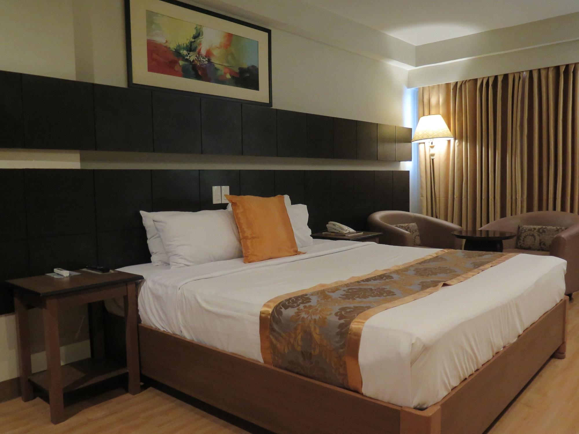 The Pinnacle Hotel And Suites Davao City Екстериор снимка