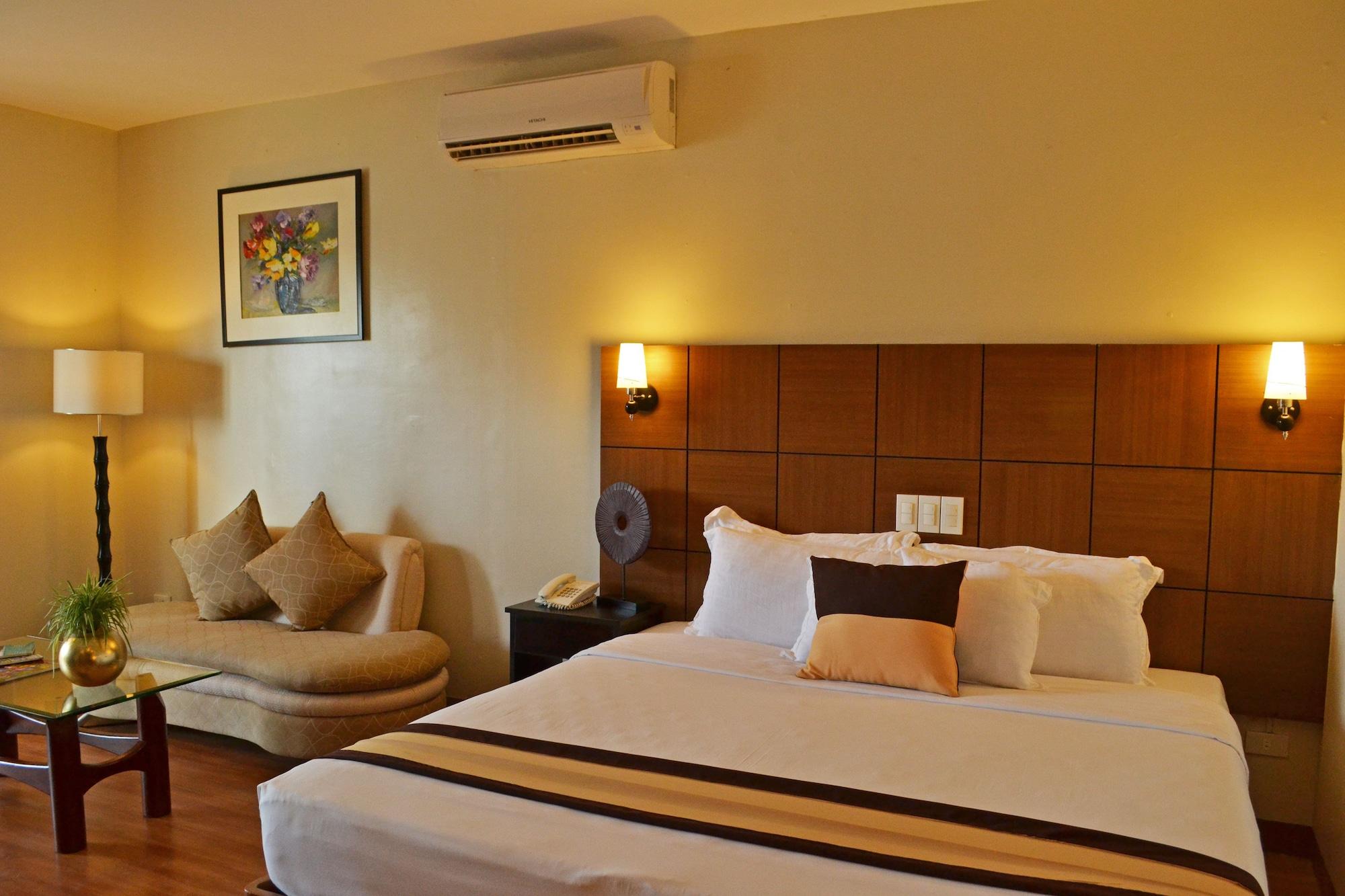 The Pinnacle Hotel And Suites Davao City Екстериор снимка