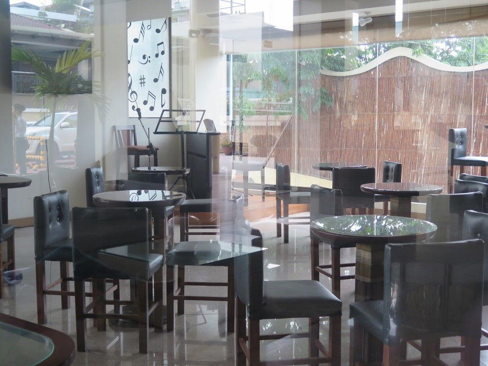 The Pinnacle Hotel And Suites Davao City Екстериор снимка