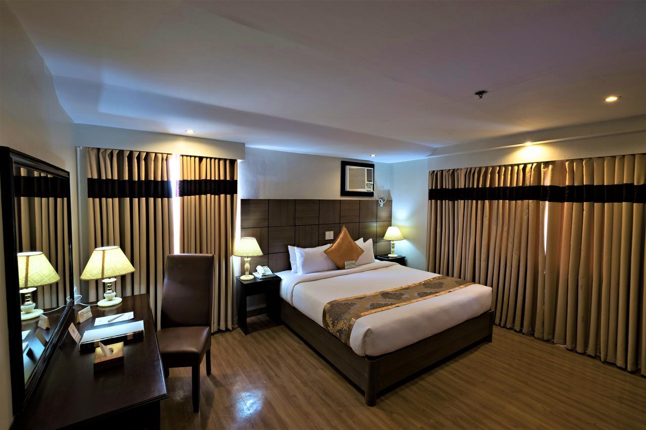 The Pinnacle Hotel And Suites Davao City Екстериор снимка