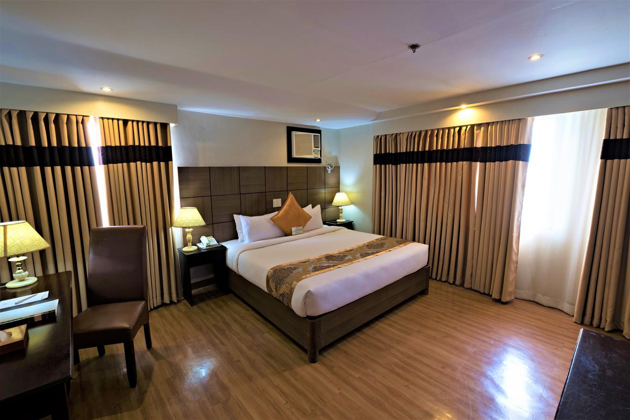 The Pinnacle Hotel And Suites Davao City Екстериор снимка