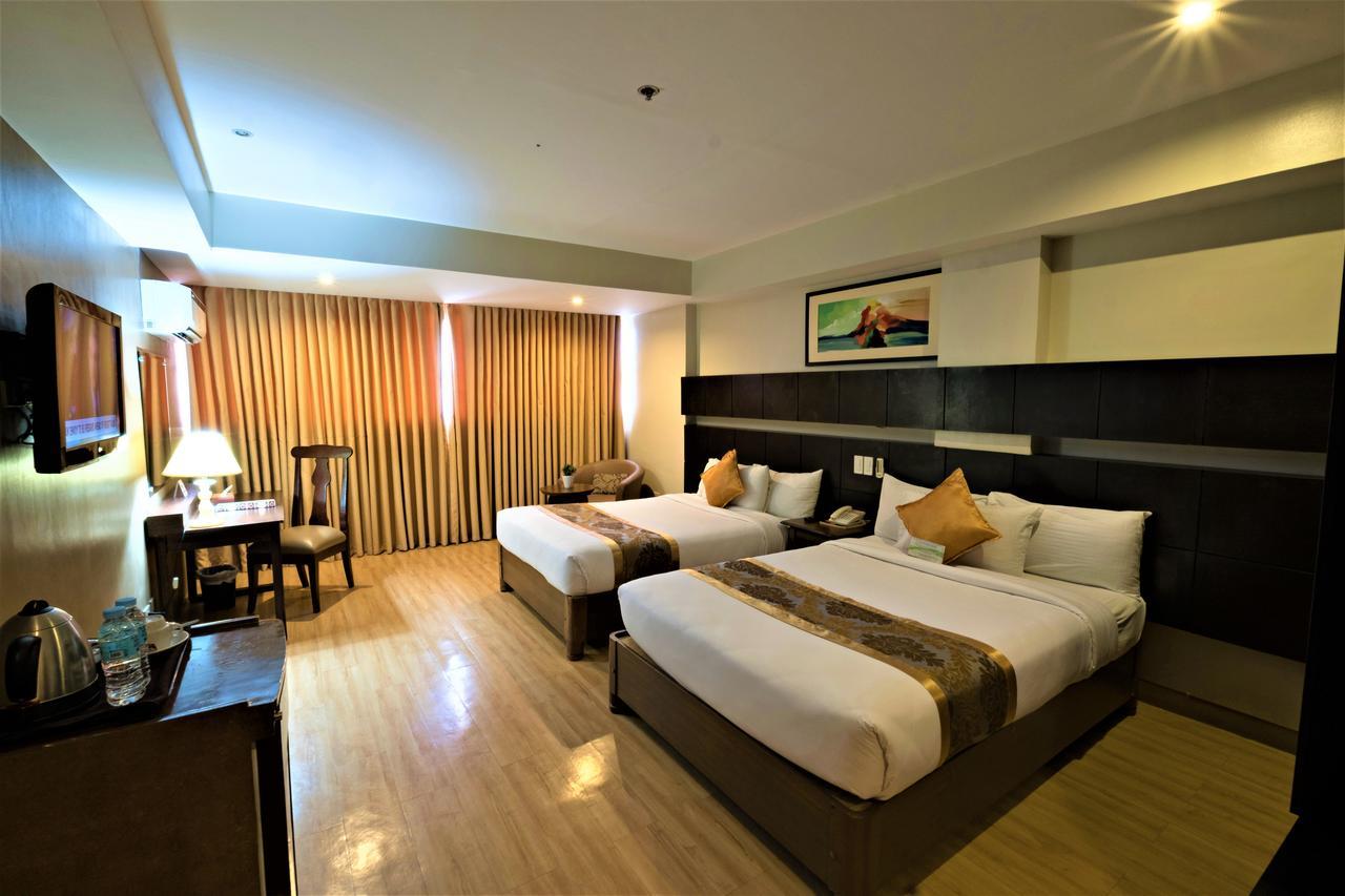 The Pinnacle Hotel And Suites Davao City Екстериор снимка