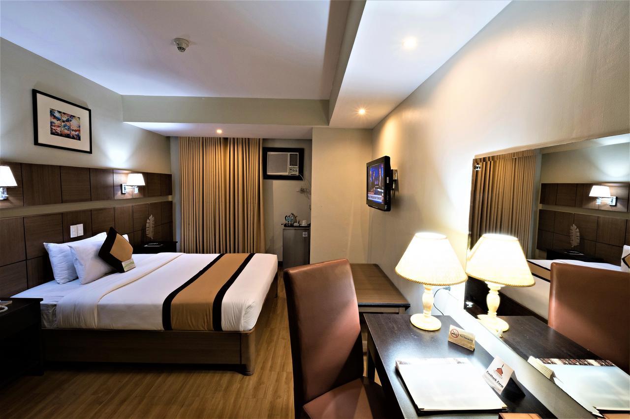 The Pinnacle Hotel And Suites Davao City Екстериор снимка