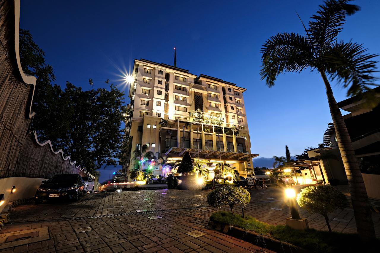 The Pinnacle Hotel And Suites Davao City Екстериор снимка