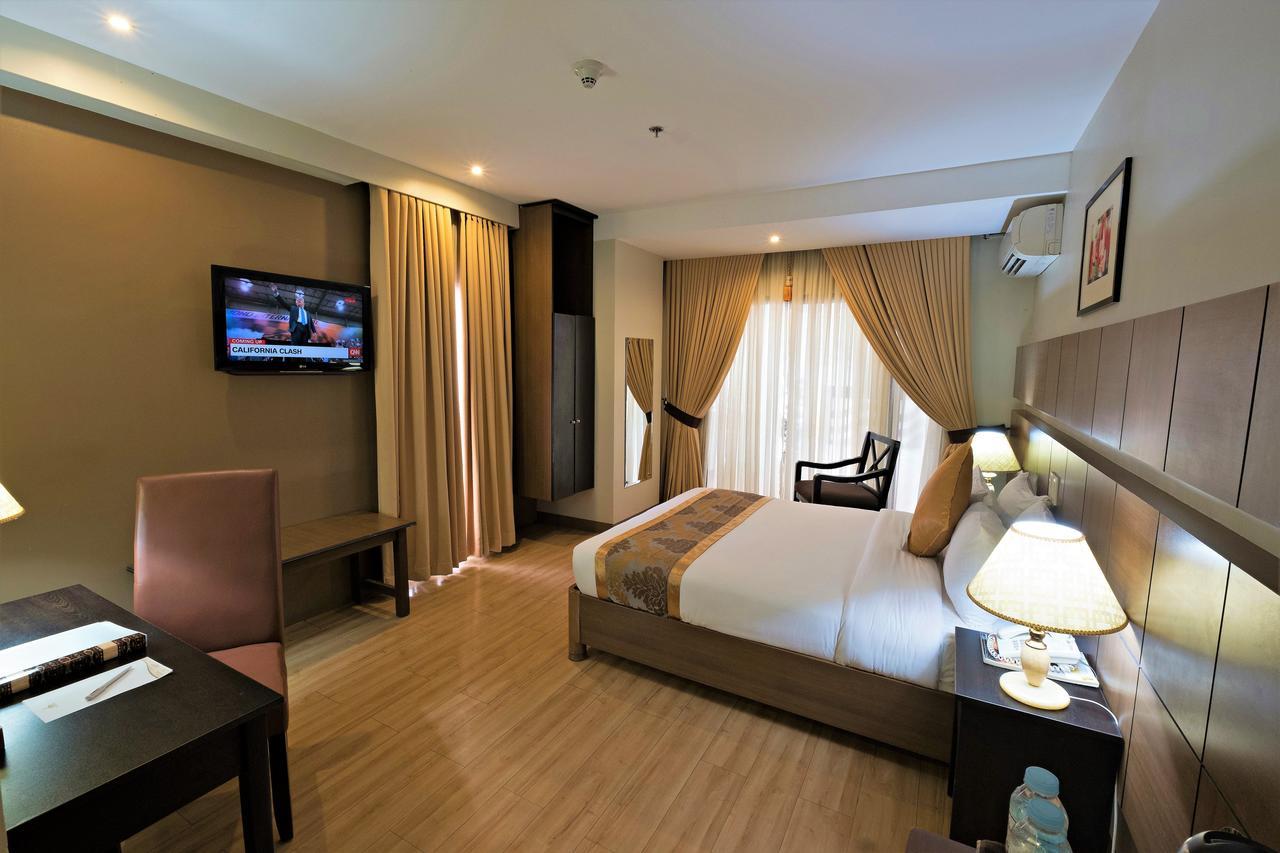 The Pinnacle Hotel And Suites Davao City Екстериор снимка