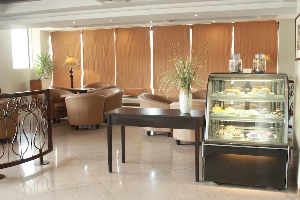 The Pinnacle Hotel And Suites Davao City Екстериор снимка