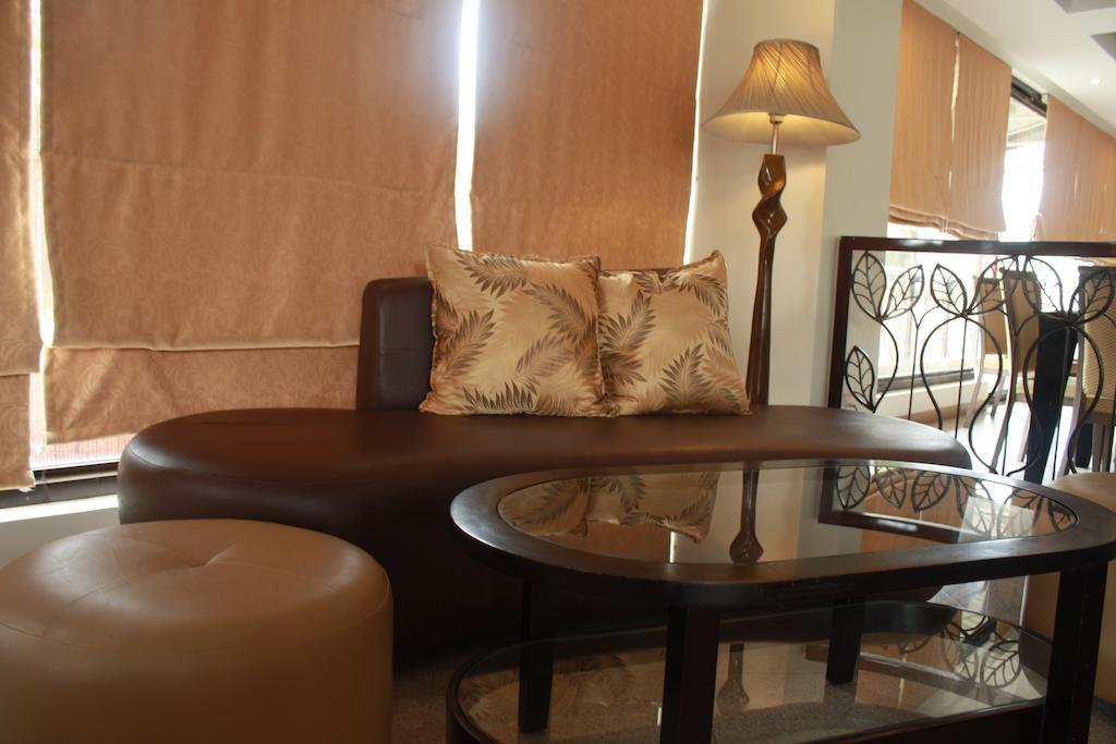 The Pinnacle Hotel And Suites Davao City Екстериор снимка