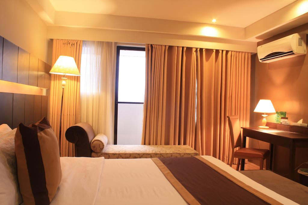 The Pinnacle Hotel And Suites Davao City Екстериор снимка