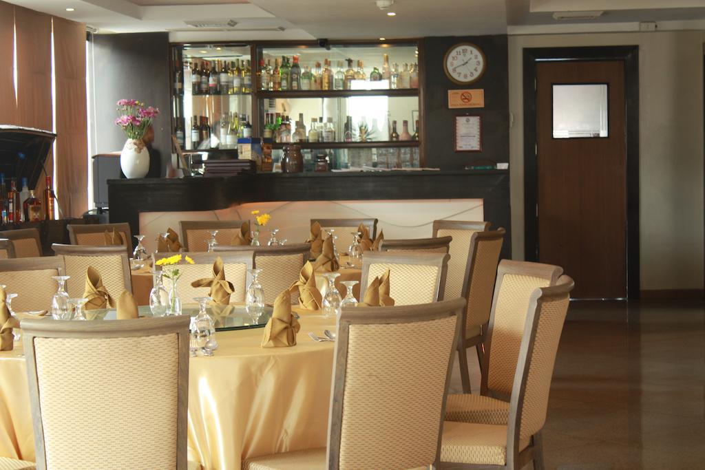 The Pinnacle Hotel And Suites Davao City Екстериор снимка
