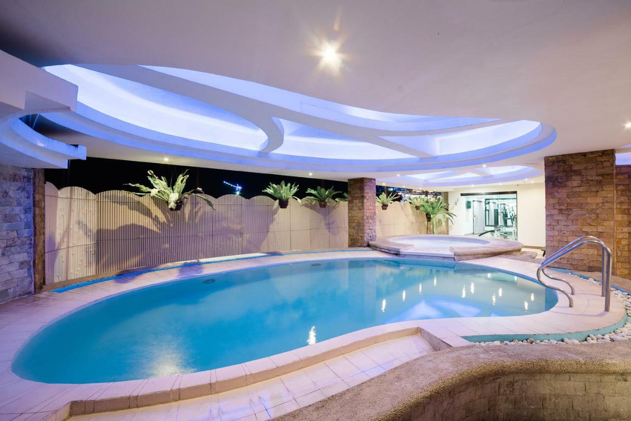 The Pinnacle Hotel And Suites Davao City Екстериор снимка